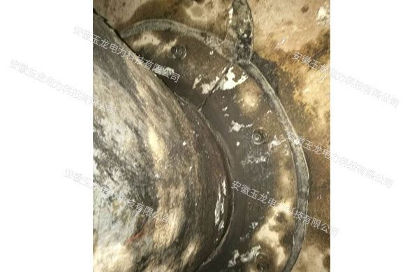 脱硫湿式球磨机下料管密封改造前